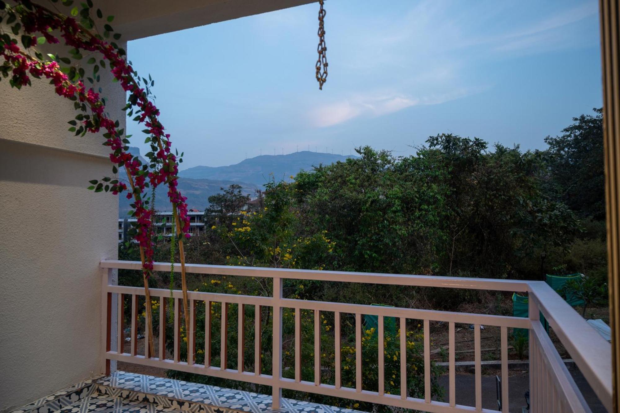 Vila La Mira Casa Karjat Exteriér fotografie
